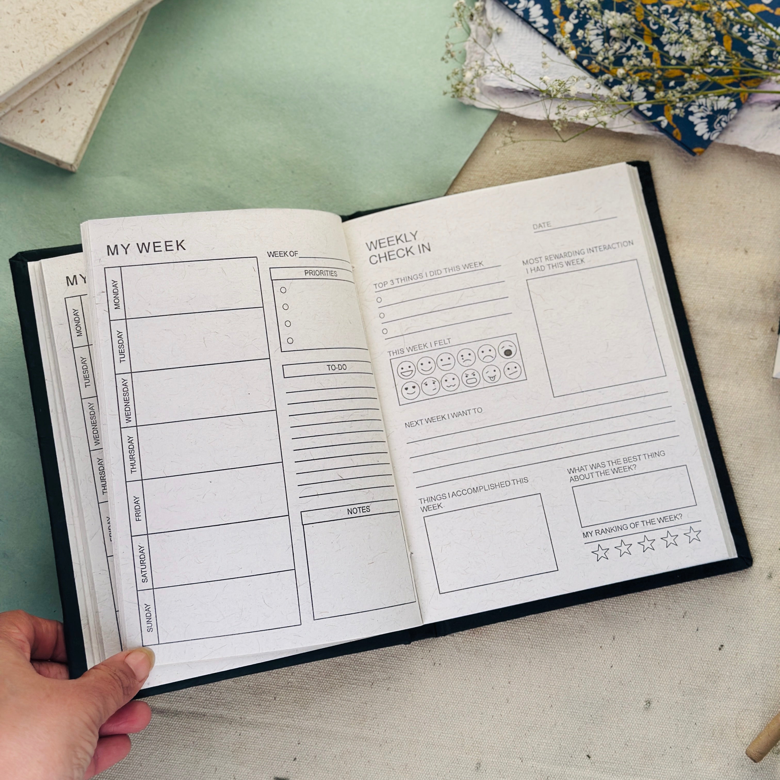 Undated Weekly Planner - Classic Black